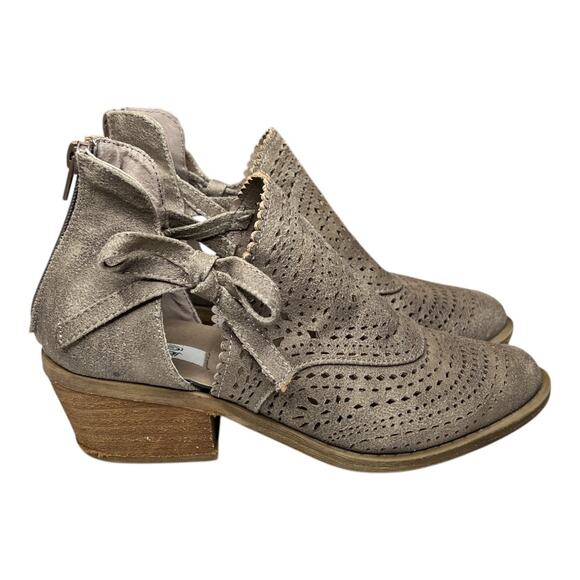 Very G Cici Bootie in Taupe Size 7.5 - Picture 1 of 9